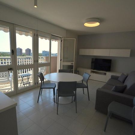 Lignano Pineta With Sea View Lejlighed Lignano Sabbiadoro Eksteriør billede