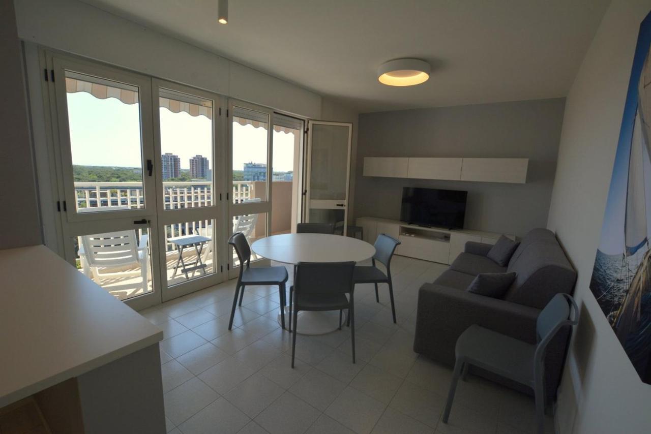 Lignano Pineta With Sea View Lejlighed Lignano Sabbiadoro Eksteriør billede