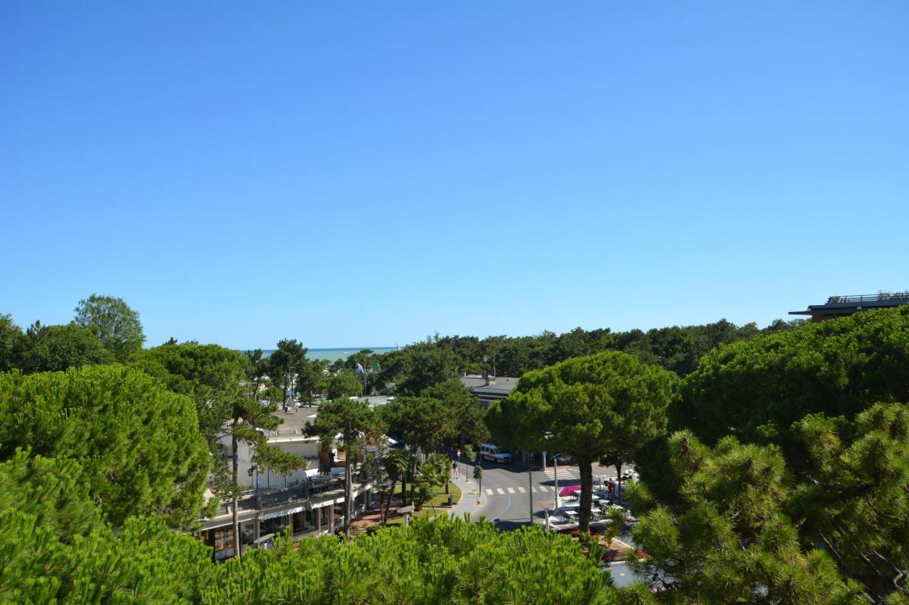 Lignano Pineta With Sea View Lejlighed Lignano Sabbiadoro Eksteriør billede